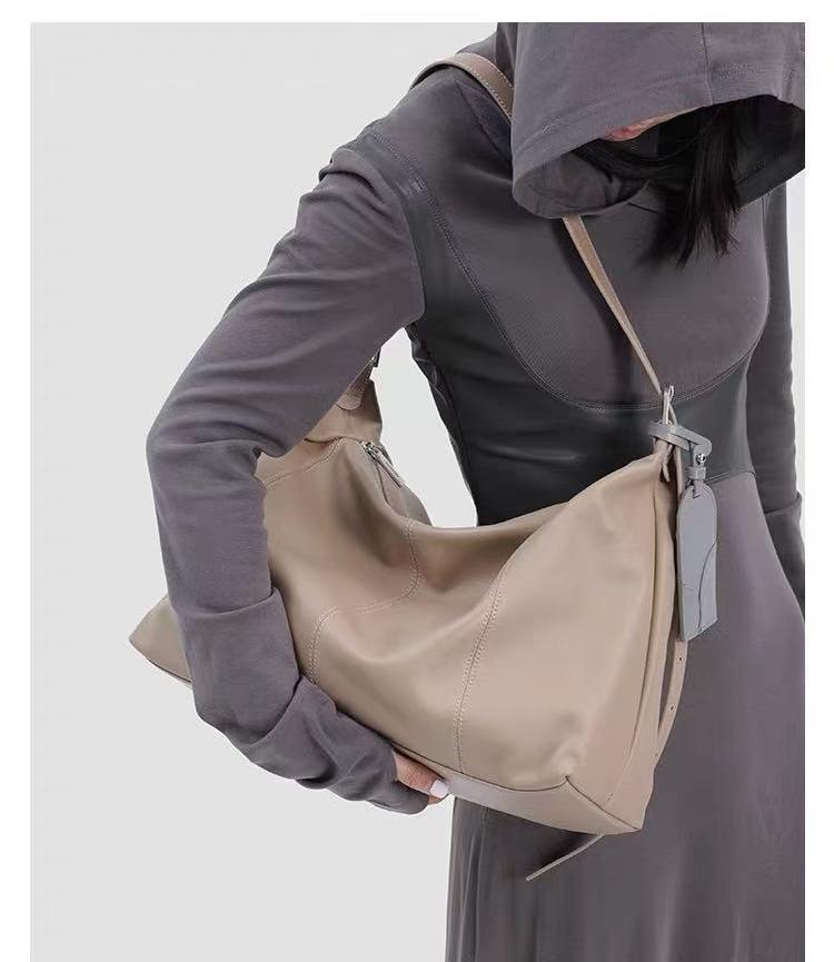 Genuine Leather Large Capacity Hobo Tote Bag, Women's 2026 New Arrival Hot Trend Commute Shoulder & Crossbody Oversized Bag